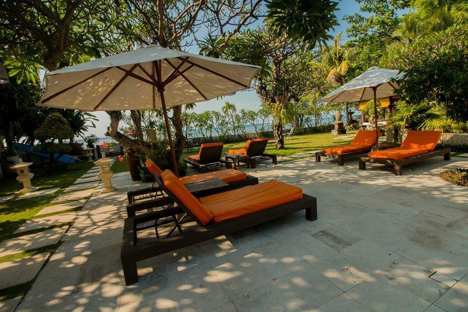 Frangipani Beach Hotel Lovina  Exterior photo